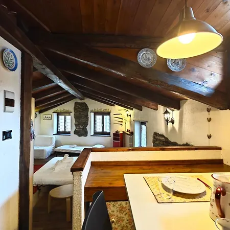 شقة Hostdomus - La Casa Dello Gnomo *